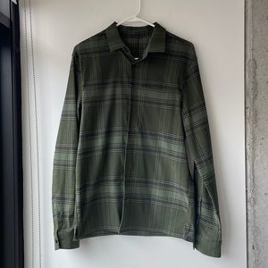 Mens Lululemon button up shirt, size M, lightly worn